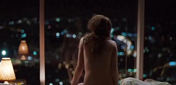  Emily Browning Nude in Sle-ep-ing Beauty